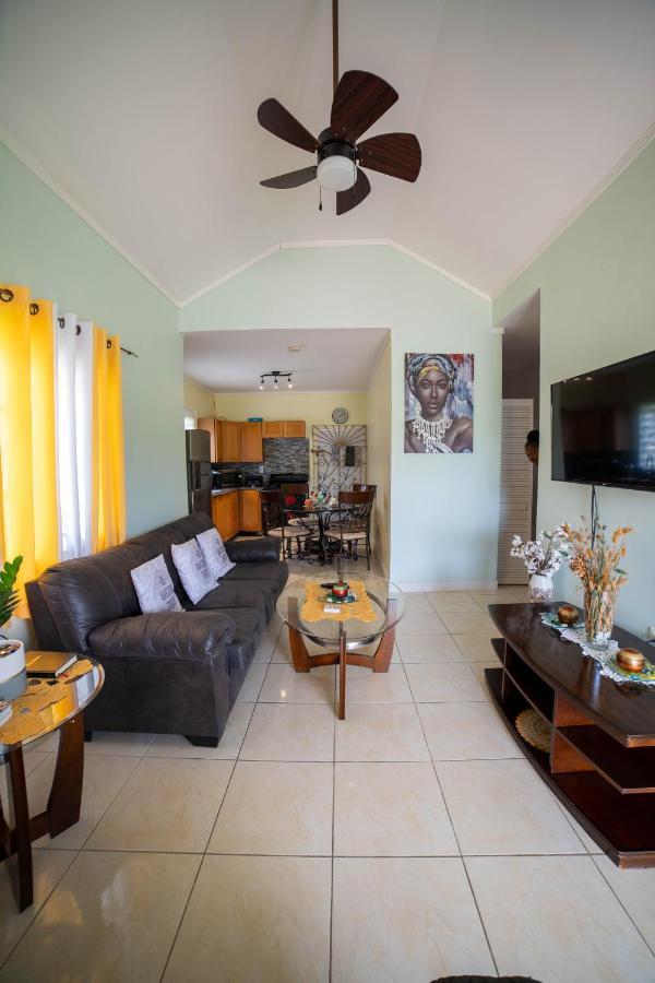 Nickels Garden Villas Montego Bay Exterior foto